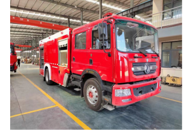Camión de bomberos DONGFENG 8000L